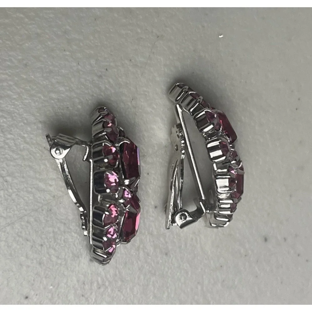Pink Rhinestone Glass Art Clip On Earrings Silver Tone Crescent Vintage 50s 60s